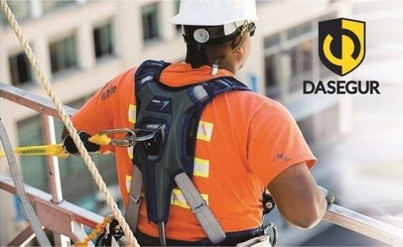 Uso adecuado de arnes, como evitar accidentes en trabajo de altura, importancia de los arneses, importancia del uso de los arneses.